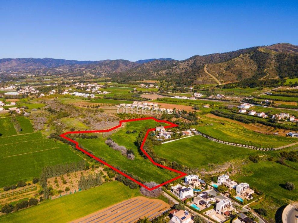 Shared tourist field in Argaka Paphos: https://www.offer.com.cy/en/shared-tourist-field-in-argaka-paphos/21-768888/ (www.offer.com.cy)