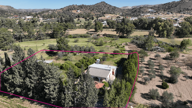 3-bedroom detached house for sale: https://www.bazaraki.com/adv/5798575_3-bedroom-detached-house-for-sale (www.bazaraki.com)
