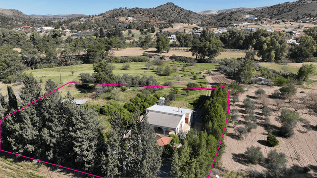 3-bedroom detached house for sale: https://www.bazaraki.com/adv/5798575_3-bedroom-detached-house-for-sale (www.bazaraki.com)