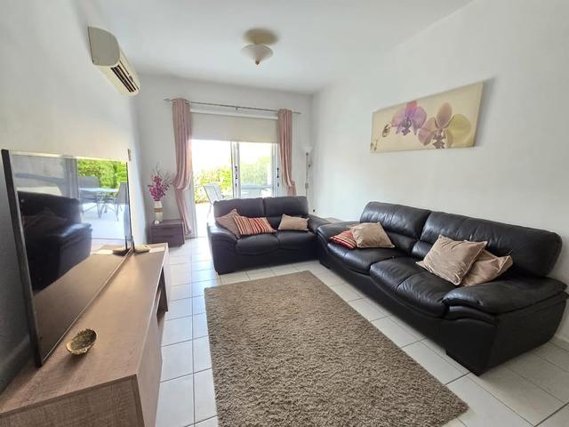2 Beds 1 Bath Apartment/condo: https://www.facebook.com/marketplace/item/681639461328966 (www.facebook.com)