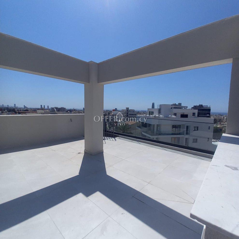 MODERN FULLY FURNISHED 2 BEDROOM APARTMENT IN MESA GEITONIA: https://www.offer.com.cy/en/modern-fully-furnished-2-bedroom-apartment-in-mesa-geitonia/21-816460/ (www.offer.com.cy)