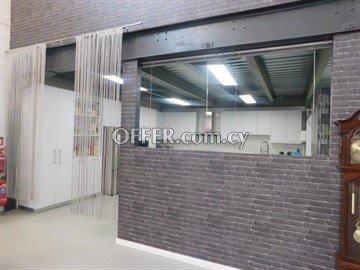 Large Warehouse Of 200 Sq.M. In Latsia: https://www.offer.com.cy/en/large-warehouse-of-200-sq-m-in-latsia/21-629590/ (www.offer.com.cy)