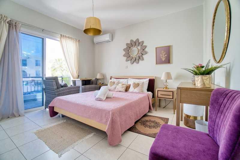 4-bedroom villa to rent: https://www.bazaraki.com/adv/5786421_4-bedroom-villa-to-rent (www.bazaraki.com)