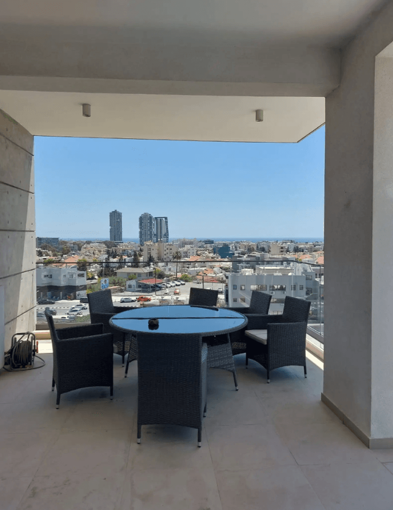 3-bedroom penthouse to rent: https://www.bazaraki.com/adv/5795266_3-bedroom-penthouse-to-rent (www.bazaraki.com)