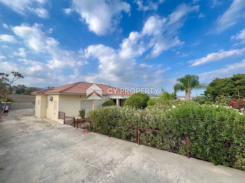 3-bedroom detached house for sale: https://www.bazaraki.com/adv/5795247_3-bedroom-detached-house-for-sale (www.bazaraki.com)