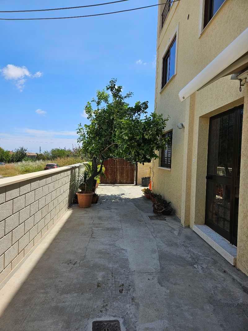1-bedroom apartment to rent: https://www.bazaraki.com/adv/5786310_1-bedroom-apartment-to-rent (www.bazaraki.com)