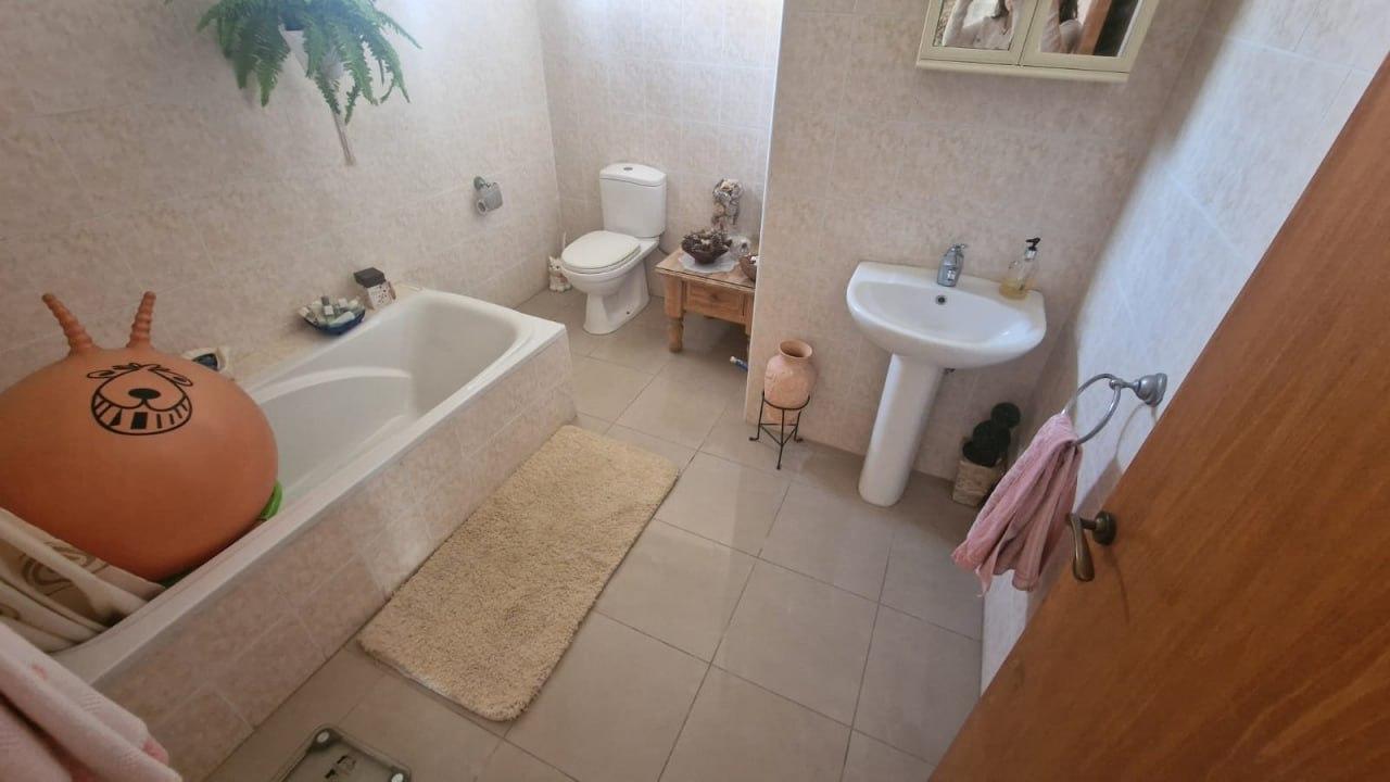 3-bedroom house in Larnaca № 153088: https://dom.com.cy/en/catalog/sale/153088/ (dom.com.cy)