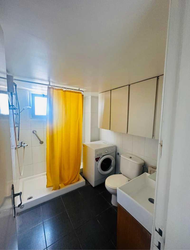 3-bedroom penthouse to rent: https://www.bazaraki.com/adv/5796019_3-bedroom-penthouse-to-rent (www.bazaraki.com)