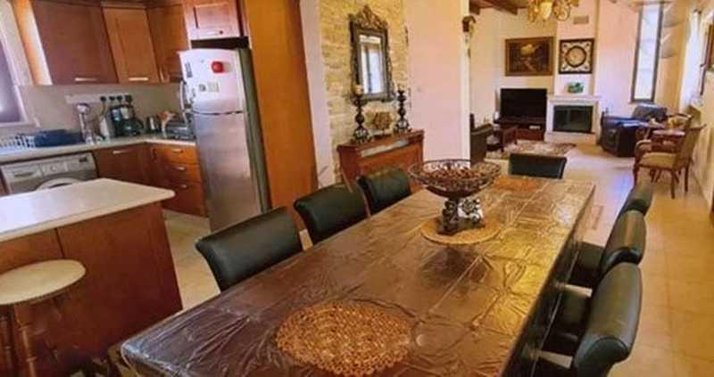 3-bedroom villa to rent: https://www.bazaraki.com/adv/5796769_3-bedroom-villa-to-rent (www.bazaraki.com)