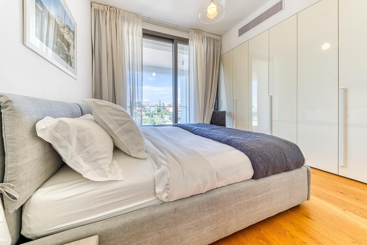 4-bedroom penthouse in Limassol №150196: https://dom.com.cy/en/catalog/rent/150196/ (dom.com.cy)
