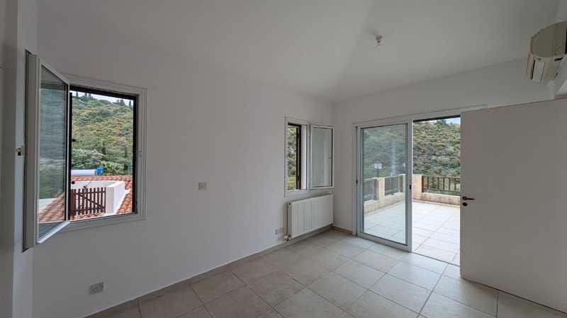 3-bedroom detached house for sale: https://www.bazaraki.com/adv/5798533_3-bedroom-detached-house-for-sale (www.bazaraki.com)