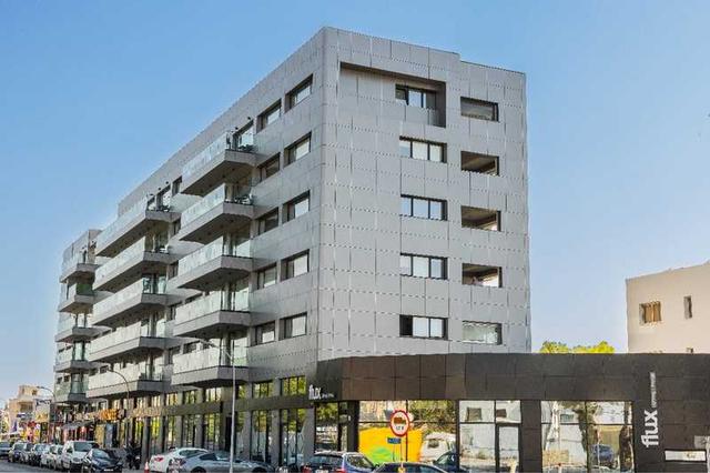 Luxury office available for rent.commercial bulding open space office: https://www.bazaraki.com/adv/5794597_luxury-office-available-for-rent-open-space-of-550sqm-modern-industrial-buildin (www.bazaraki.com)