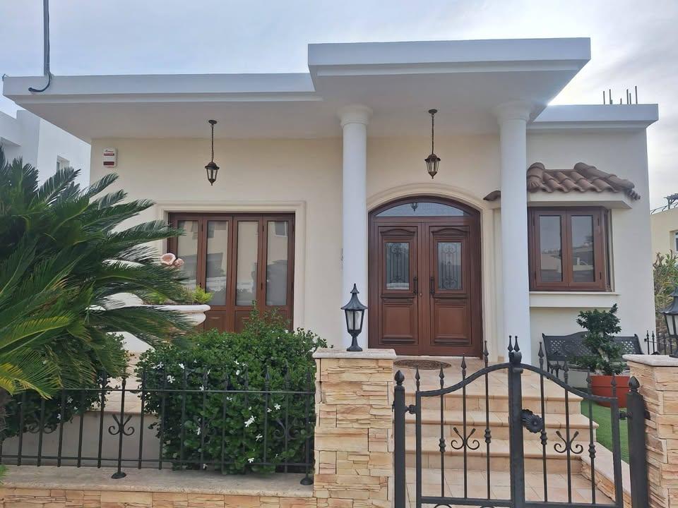 Stunning villa in Oroklini in Prime Cul‑de‑Sac Location 2 mins from the beach: https://www.facebook.com/marketplace/item/693956403015567 (www.facebook.com)