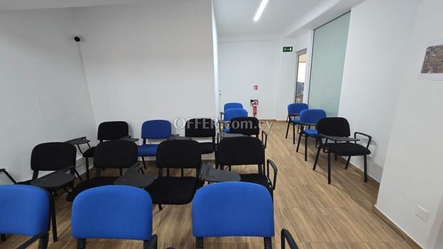 Office for rent in Neapoli, Limassol: https://www.offer.com.cy/en/office-for-rent-in-neapoli-limassol/21-816737/ (www.offer.com.cy)