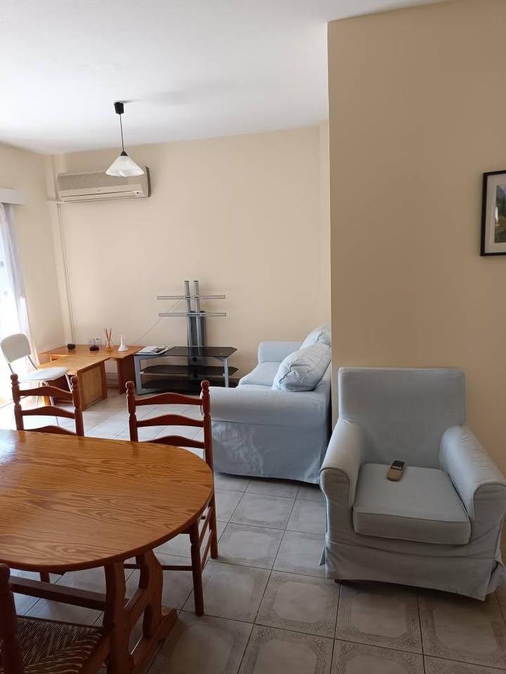2 bedroom flat: https://www.facebook.com/marketplace/item/1026865659539266 (www.facebook.com)