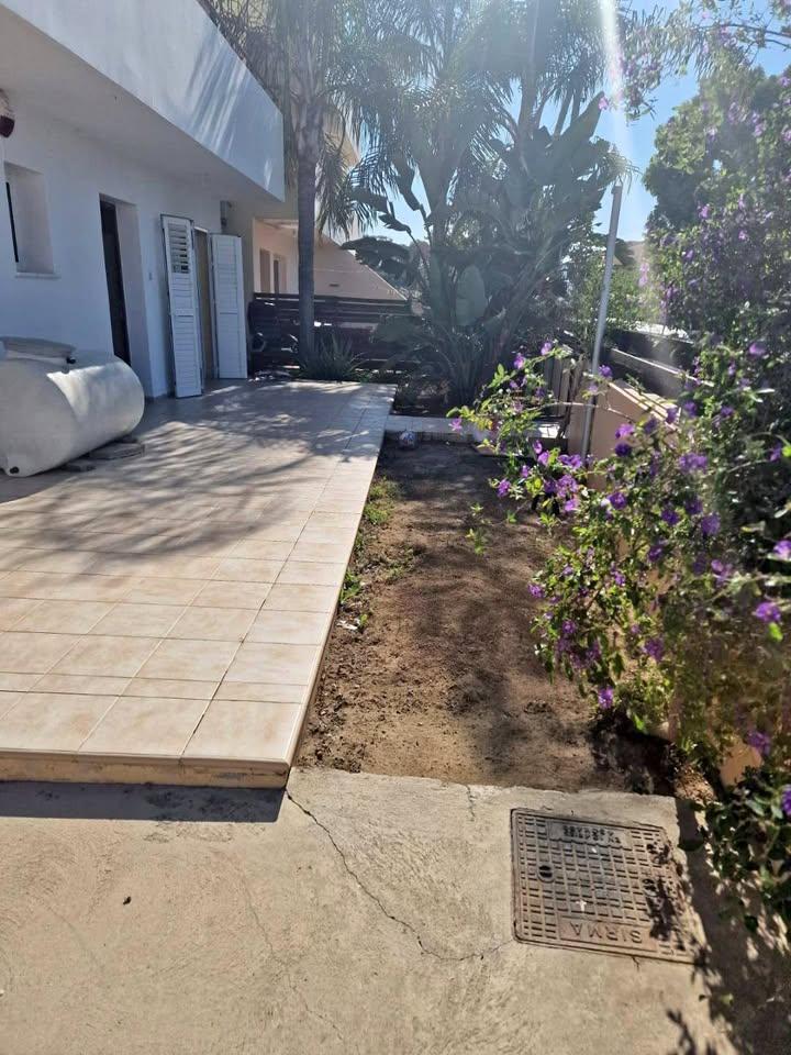 Apartment for rent: https://www.facebook.com/marketplace/item/1332107928087057 (www.facebook.com)