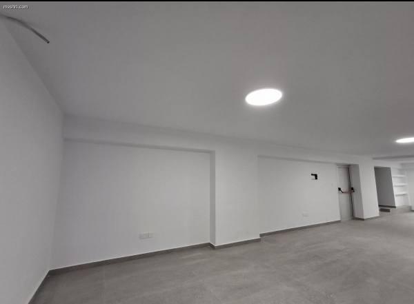 Office for rent fully renovated in 2025: https://www.facebook.com/marketplace/item/1278470384284495 (www.facebook.com)