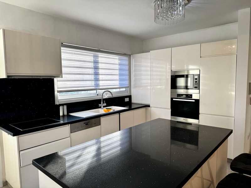 2-bedroom apartment to rent: https://www.bazaraki.com/adv/5797068_2-bedroom-apartment-to-rent (www.bazaraki.com)