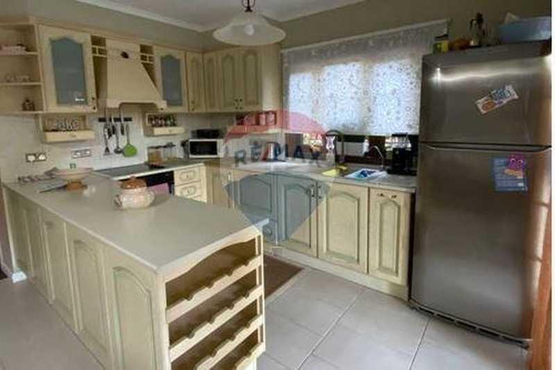 4-bedroom villa for sale: https://www.bazaraki.com/adv/5797868_4-bedroom-villa-for-sale (www.bazaraki.com)
