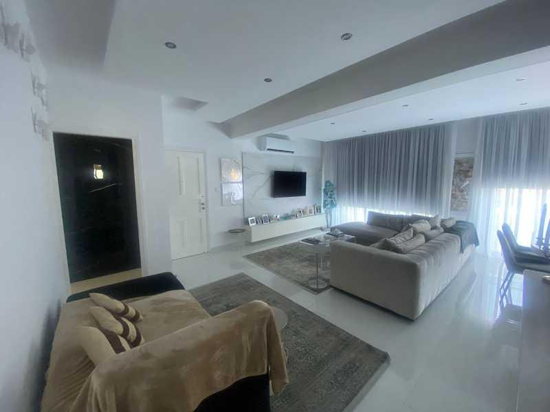 3-bedroom penthouse to rent: https://www.bazaraki.com/adv/5797117_3-bedroom-penthouse-to-rent (www.bazaraki.com)