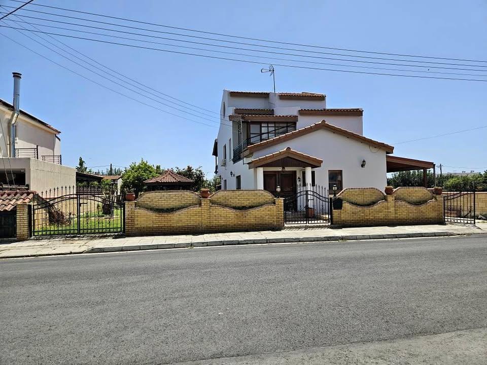 4 bedroom house for rent: https://www.facebook.com/marketplace/item/3757016514588435 (www.facebook.com)