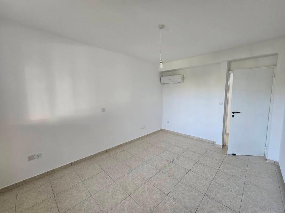 3 bed groundfloor in Kato Paphos: https://www.facebook.com/marketplace/item/641537108881501 (www.facebook.com)