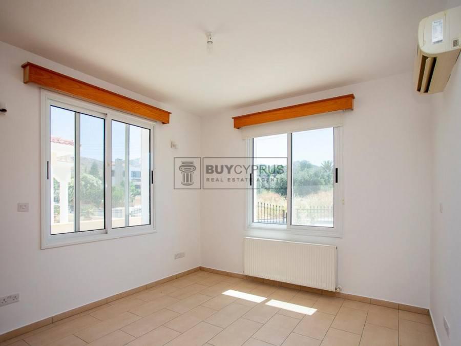 4 BEDROOM VILLA FOR SALE IN ARGAKA: https://www.facebook.com/marketplace/item/714628914479367 (www.facebook.com)