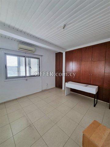 Spacious And Bright 3 Bedroom Whole Floor Apartment In Strovolos, Nic: https://www.offer.com.cy/en/spacious-and-bright-3-bedroom-whole-floor-apartment-in-strovolos-nic/21-817110/ (www.offer.com.cy)