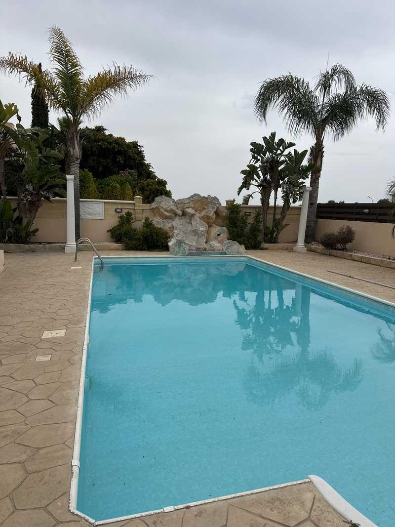 1-bedroom apartment to rent: https://www.bazaraki.com/adv/5793452_1-bedroom-apartment-to-rent (www.bazaraki.com)