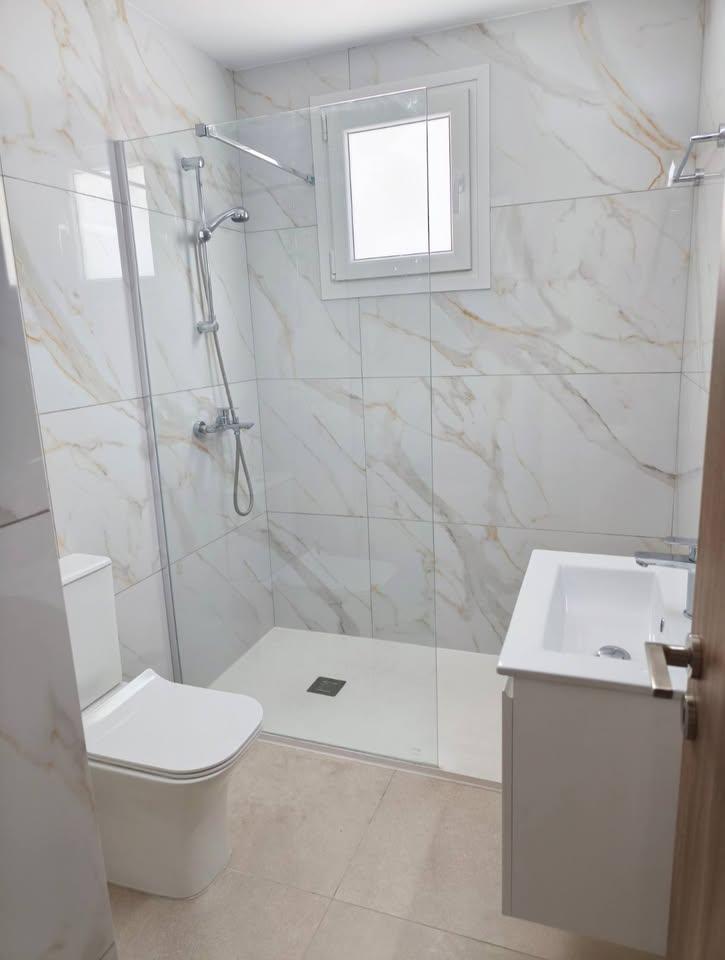 3 Bedroom Semi Detached House (All Bills Included): https://www.facebook.com/marketplace/item/29604228602558433 (www.facebook.com)