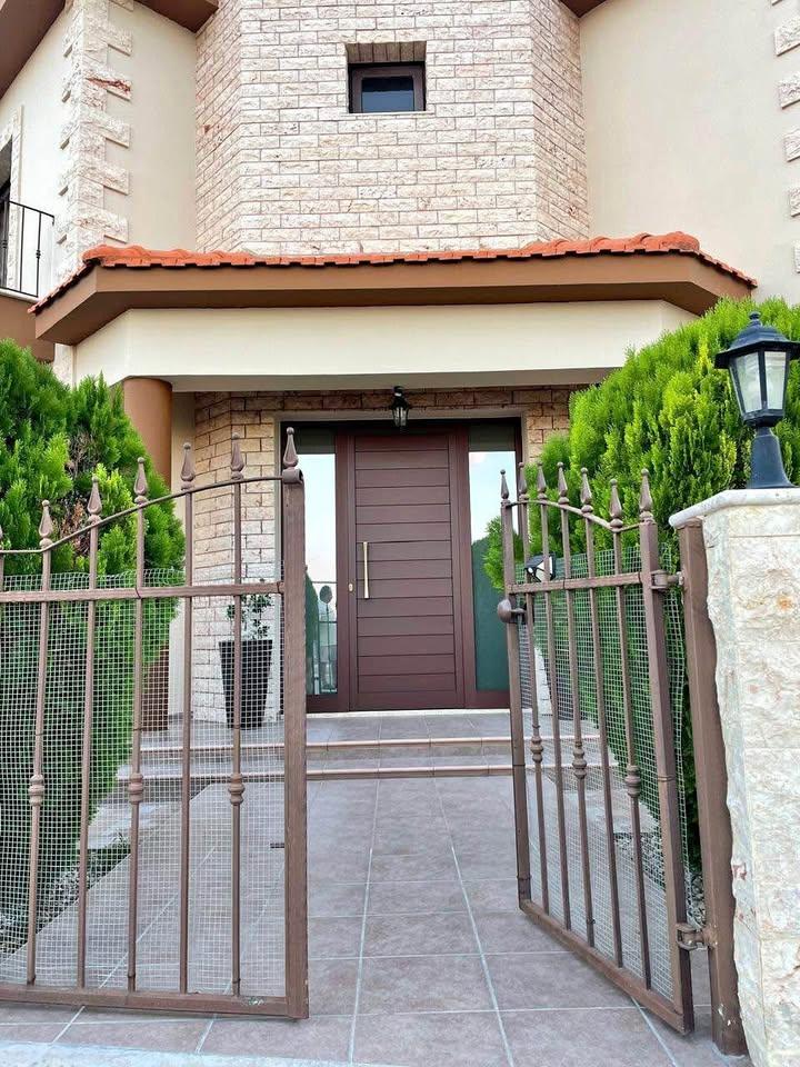 🏡 𝐅𝐨𝐫 𝐑𝐞𝐧𝐭: 𝐒𝐩𝐚𝐜𝐢𝐨𝐮𝐬 𝟓-𝐁𝐞𝐝𝐫𝐨𝐨𝐦 𝐇𝐨𝐦𝐞 𝐢𝐧 𝐏𝐫𝐢𝐦𝐞 𝐋𝐢𝐯𝐚𝐝𝐢𝐚 𝐋𝐨: https://www.facebook.com/marketplace/item/731476569308204 (www.facebook.com)
