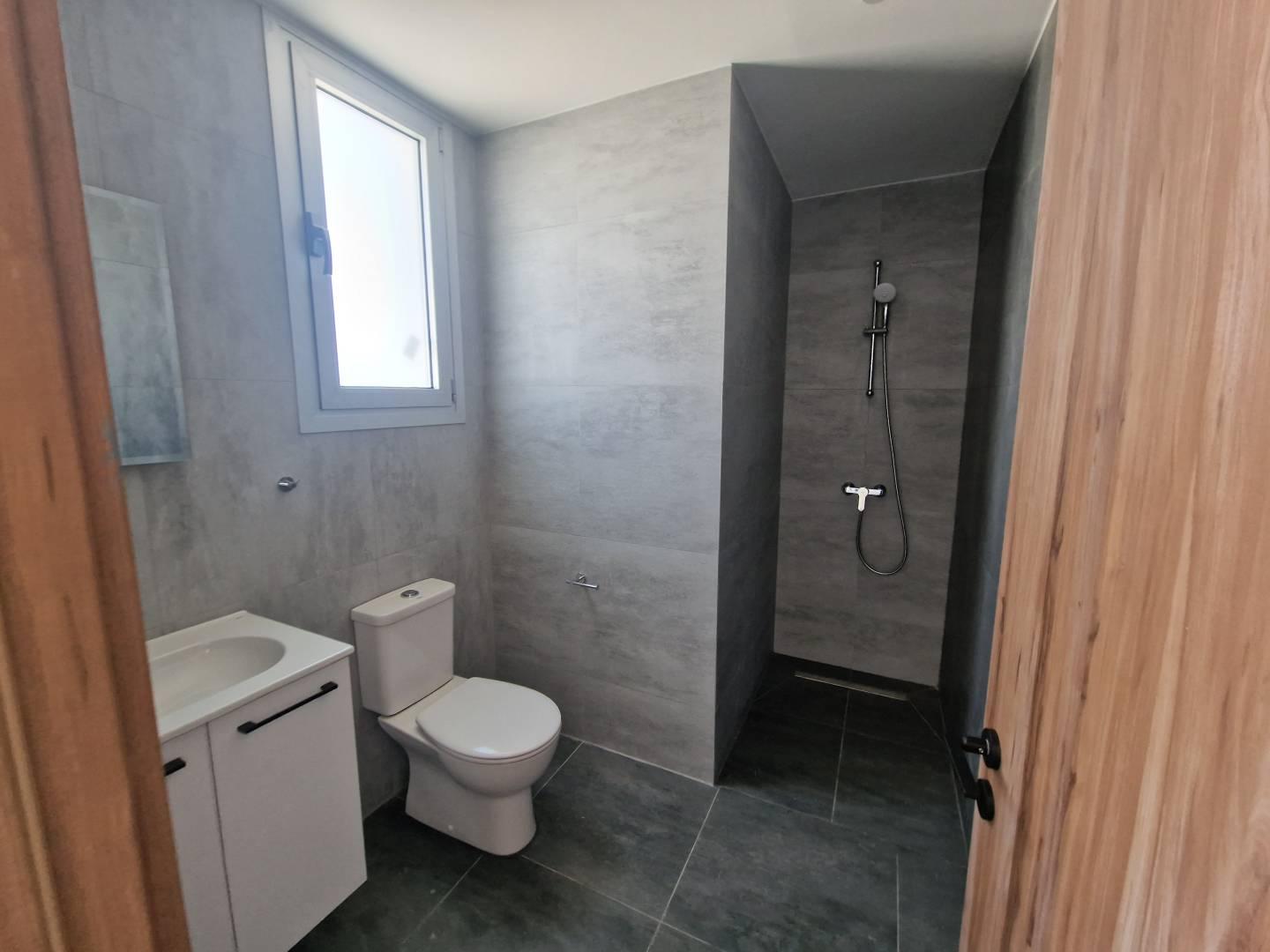 New 2-bedroom penthouse in Larnaca № 153914: https://dom.com.cy/en/catalog/sale/153914/ (dom.com.cy)