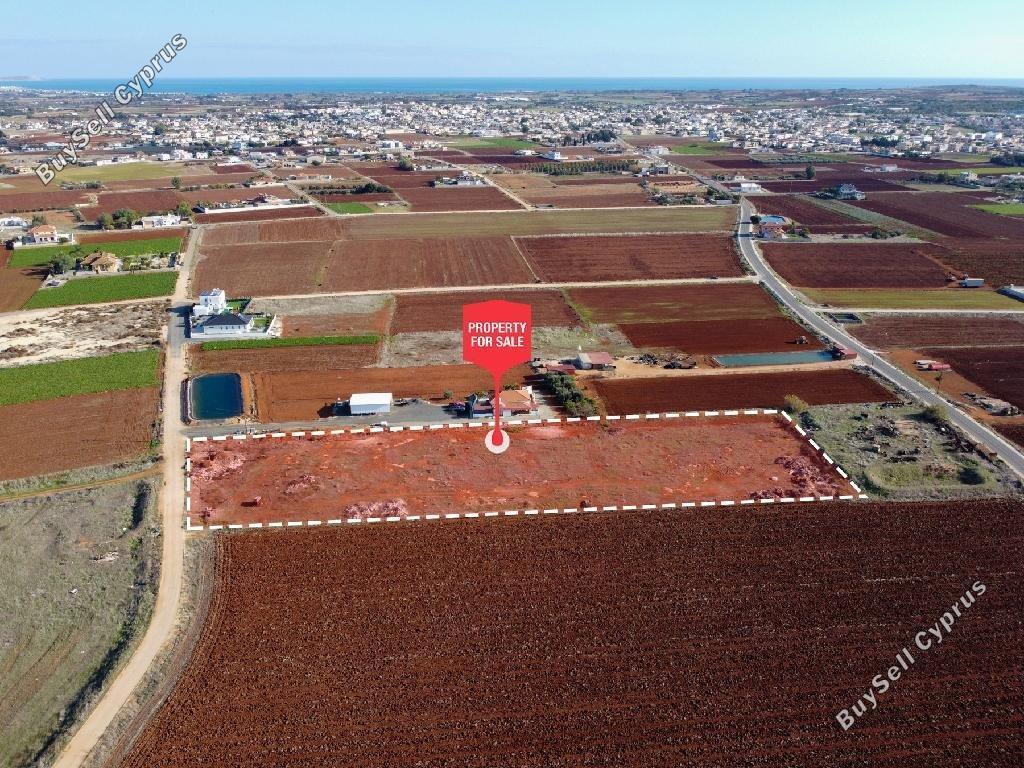 9,330 SQM Land for sale in Xylofagou, Larnaca: https://www.buysellcyprus.com/property-for-sale/larnaca/xylofagou/land-for-sale-xylofagou-larnaca-1795308.html (www.buysellcyprus.com)