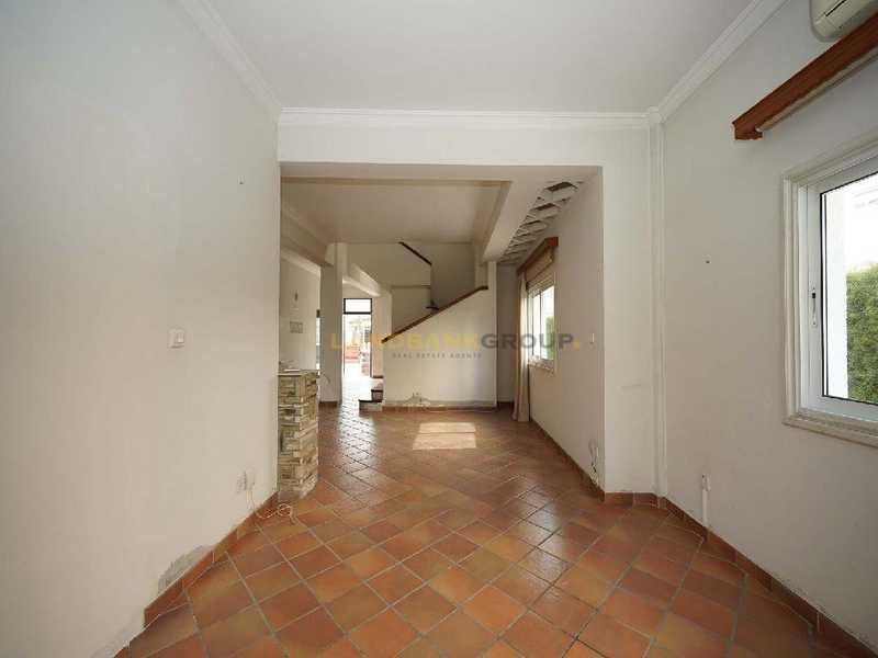 4-bedroom semi-detached for sale: https://www.bazaraki.com/adv/5786342_4-bedroom-semi-detached-for-sale (www.bazaraki.com)
