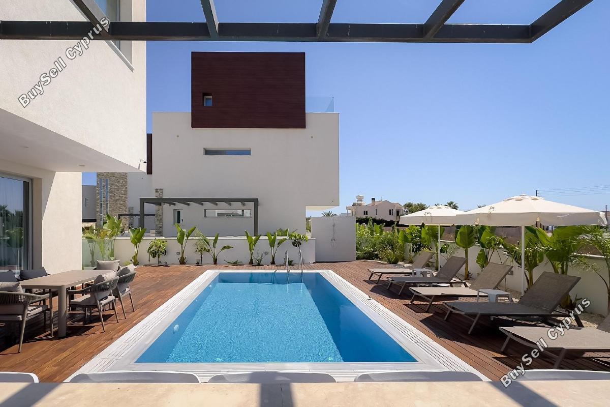 4 Bedroom Detached house for sale in Ayia Napa, Famagusta: https://www.buysellcyprus.com/property-for-sale/famagusta/ayia-napa/4-bed-detached-house-for-sale-ayia-napa-famagusta-1796932.html (www.buysellcyprus.com)
