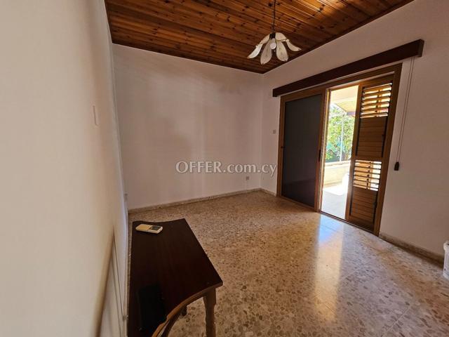 3 Bed Detached Bungalow for rent in Episkopi, Limassol: https://www.offer.com.cy/en/3-bed-detached-bungalow-for-rent-in-episkopi-limassol/21-816218/ (www.offer.com.cy)