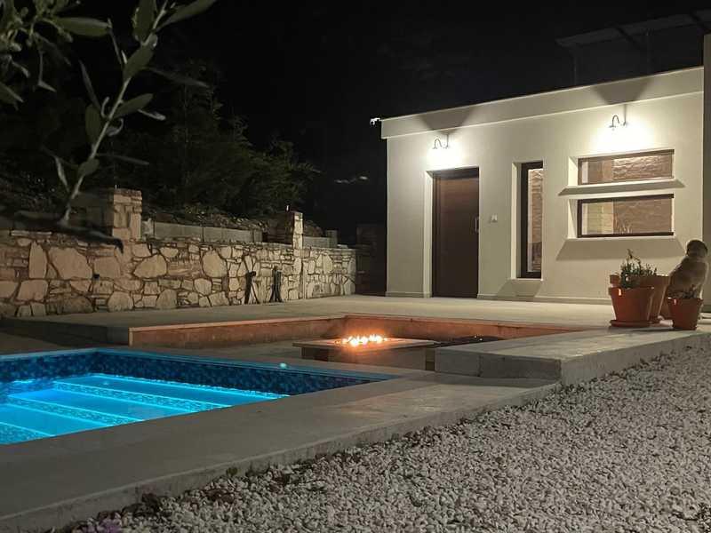 3-bedroom detached house to rent: https://www.bazaraki.com/adv/5787104_3-bedroom-detached-house-to-rent (www.bazaraki.com)