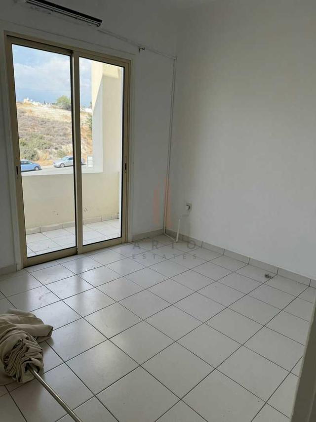  3-bedroom apartment to rent: https://www.bazaraki.com/adv/5796217_3-bedroom-apartment-to-rent (www.bazaraki.com)