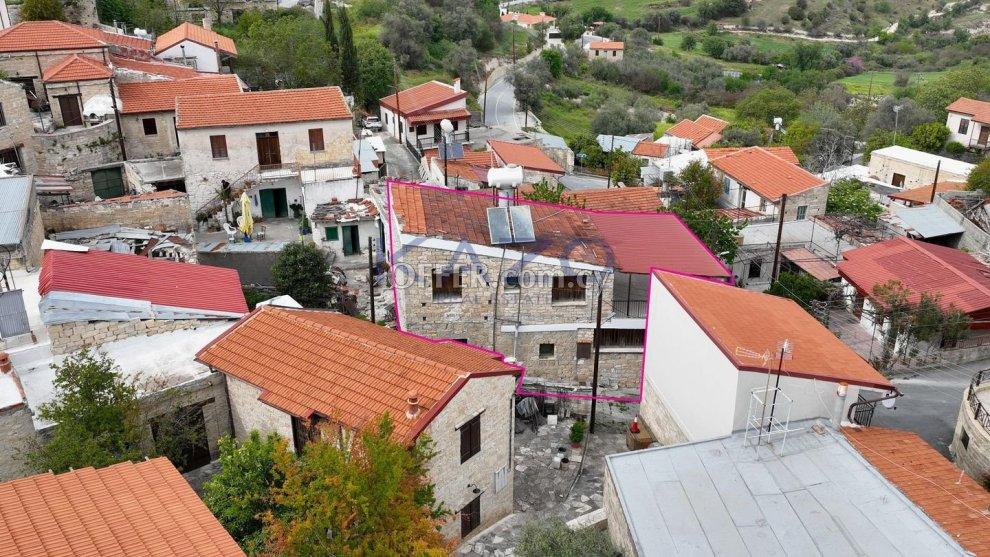 Two Storey House, Dora, Limassol: https://www.offer.com.cy/en/two-storey-house-dora-limassol/21-814899/ (www.offer.com.cy)
