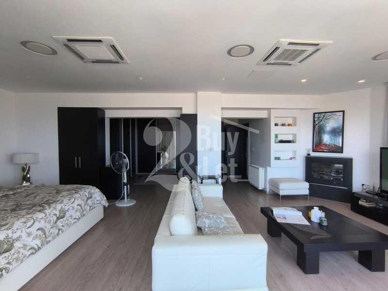 4-bedroom villa for sale: https://www.bazaraki.com/adv/5791180_4-bedroom-villa-for-sale (www.bazaraki.com)