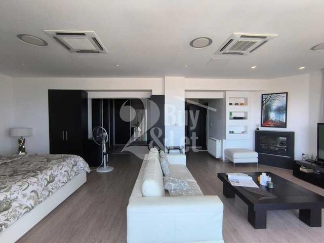 4-bedroom villa for sale: https://www.bazaraki.com/adv/5791180_4-bedroom-villa-for-sale (www.bazaraki.com)