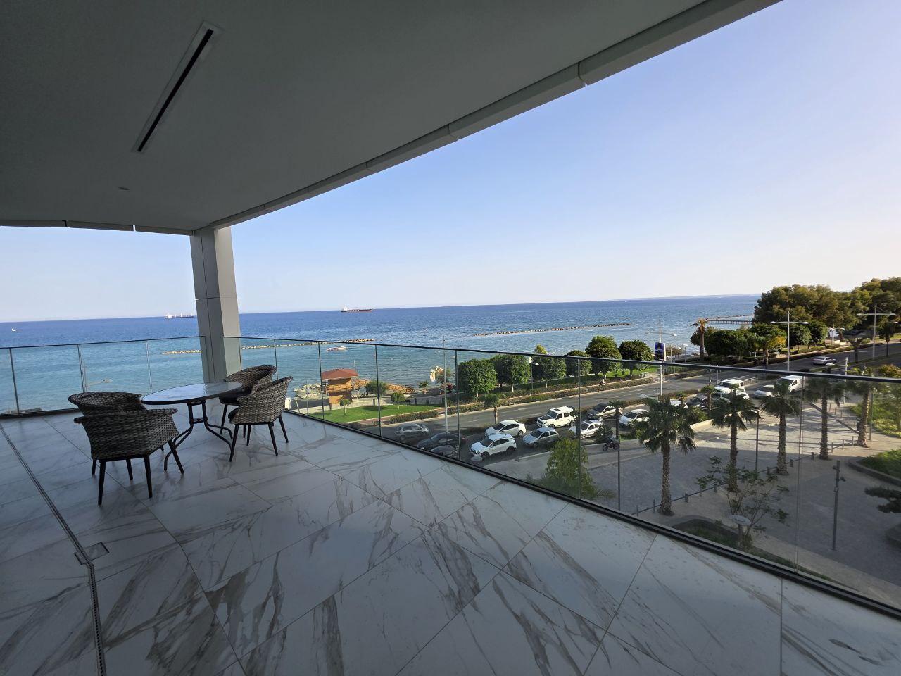 New 2-bedroom apartment in Limassol №152834: https://dom.com.cy/en/catalog/rent/152834/ (dom.com.cy)