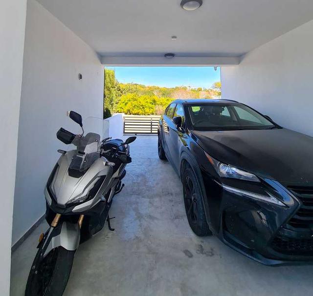 3-bedroom villa for sale: https://www.bazaraki.com/adv/5799624_3-bedroom-villa-for-sale (www.bazaraki.com)