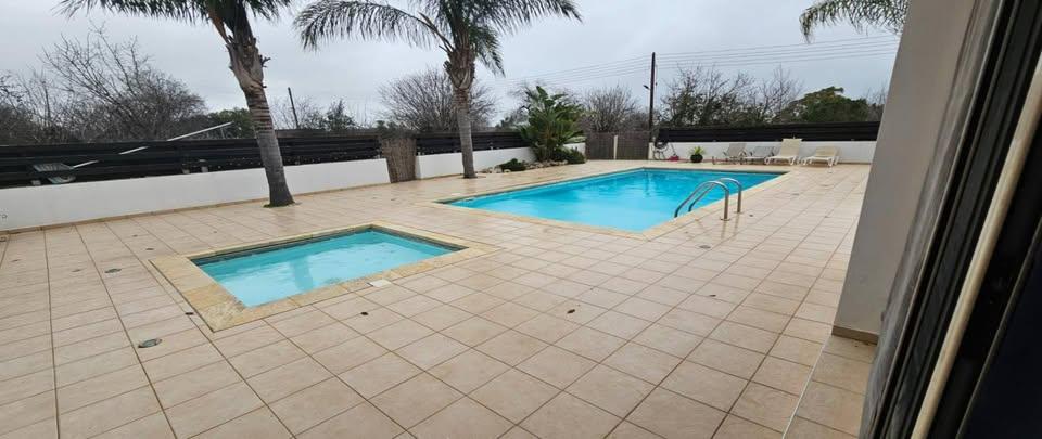 4 Bedroom detached house in Polemi: https://www.facebook.com/marketplace/item/1007993331088879 (www.facebook.com)
