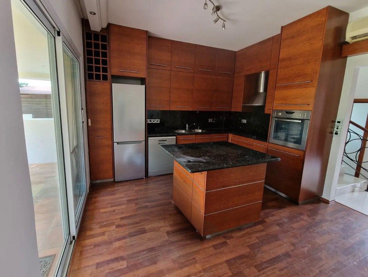2-bedroom house in Limassol №153880: https://dom.com.cy/en/catalog/rent/153880/ (dom.com.cy)