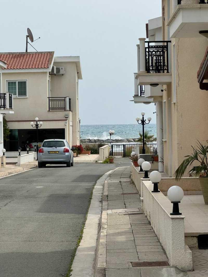 Beach house: https://www.bazaraki.com/adv/5796523_beach-house (www.bazaraki.com)