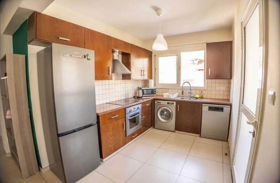 2 bedroom apartment in Limassol: https://www.facebook.com/marketplace/item/9733016136782496 (www.facebook.com)