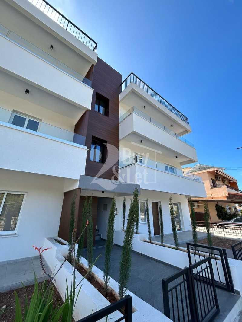 Newly renovated block of 6 apartments with roof garden and sea view: https://www.bazaraki.com/adv/5765983_newly-renovated-block-of-6-apartments-with-roof-garden-and-sea-view (www.bazaraki.com)