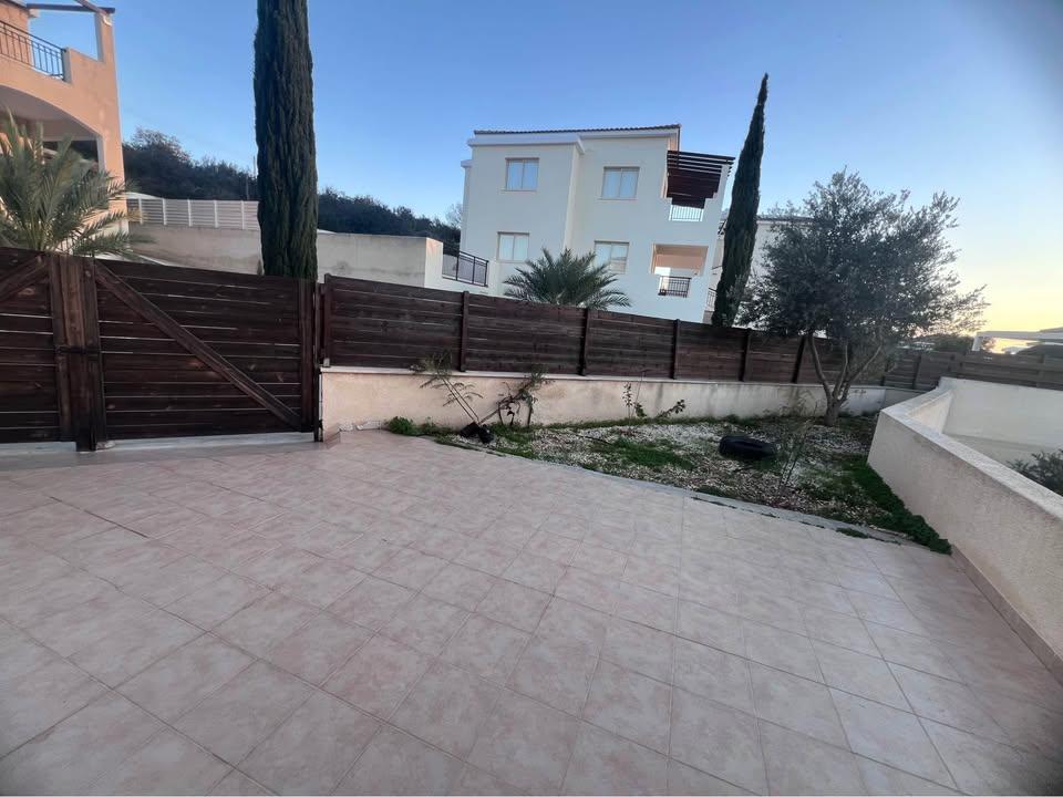 For rent private 4 bedroom villa with full sea view located in olympos close to international school: https://www.facebook.com/marketplace/item/582329684313428 (www.facebook.com)
