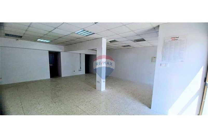 Commercial building in agios athanasios: https://www.bazaraki.com/adv/5797861_commercial-building-in-agios-athanasios (www.bazaraki.com)
